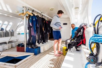 Edwin van der Sande Nemo Dive Club & Hotel duikboot