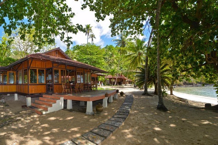 Murex Banga island resort restaurant