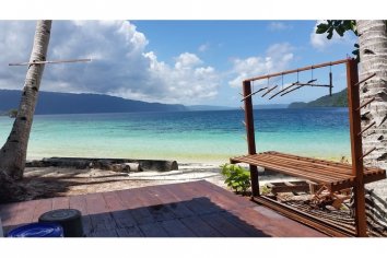 Triton Bay Divers - Dive and Travel