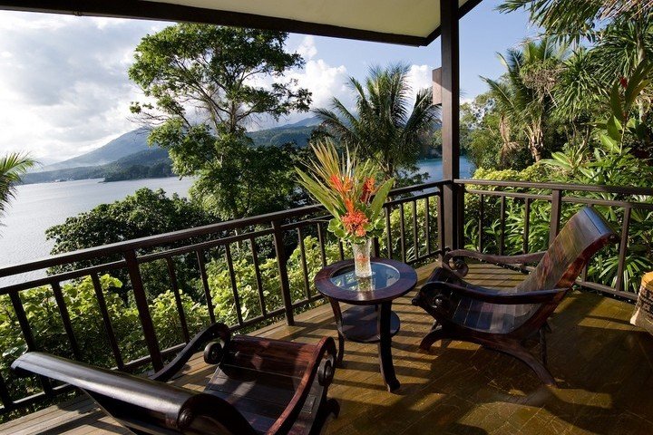 Lembeh Dive Resort-Dive and Travel