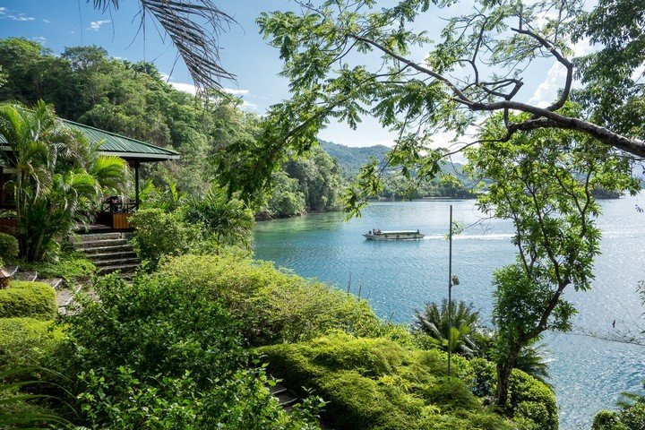 Lembeh Dive Resort-Dive and Travel