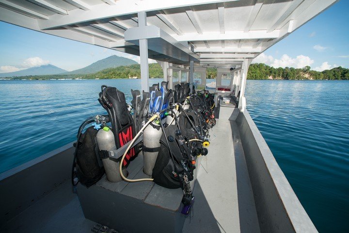 Lembeh Dive Resort-Dive and Travel