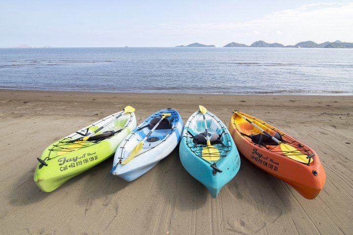 Puri Sari Hotel kayaks