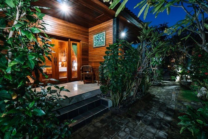 DnB Bungalows Nusa Lembongan - Dive and Travel