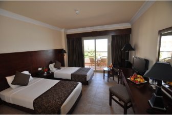 royal brayka deluxe room Royal Brayka Beach Resort - Dive and Travel