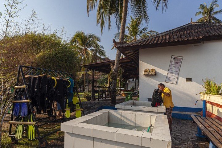 Puri Bagus Candidasa spoelbakken bij duikcentrum Orca Dive Club