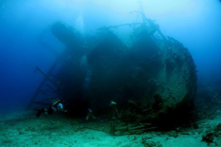 ow big blue liveaboard - giannis d wreck