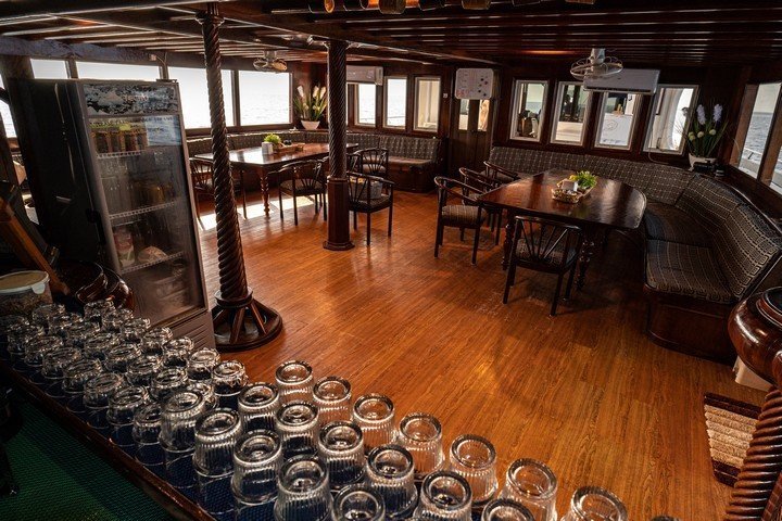 Amba Liveaboard - Dive and Travel