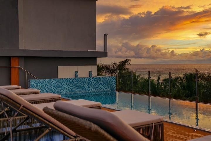 AIG Grand Hotel