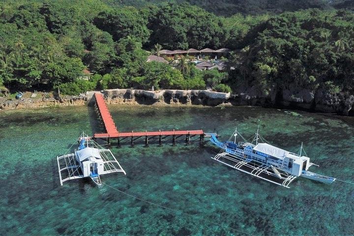 Pier Magic Oceans Dive Resort